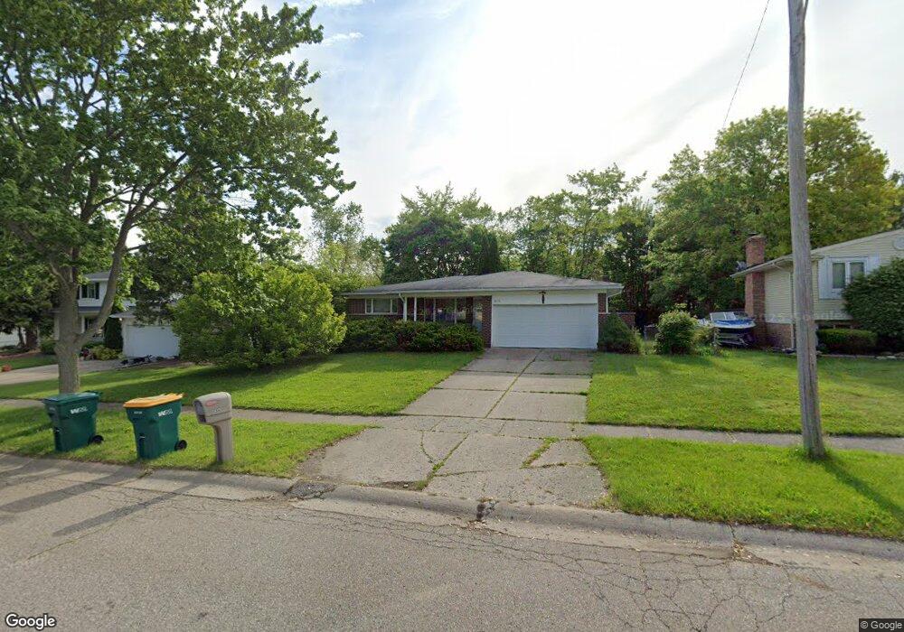 439 Windmill Point Dr, Flushing, MI 48433 - photo 1