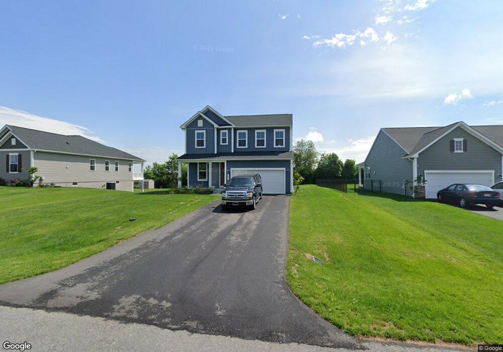 1477 Falcon Ln, Chambersburg, PA 17202 - photo 1