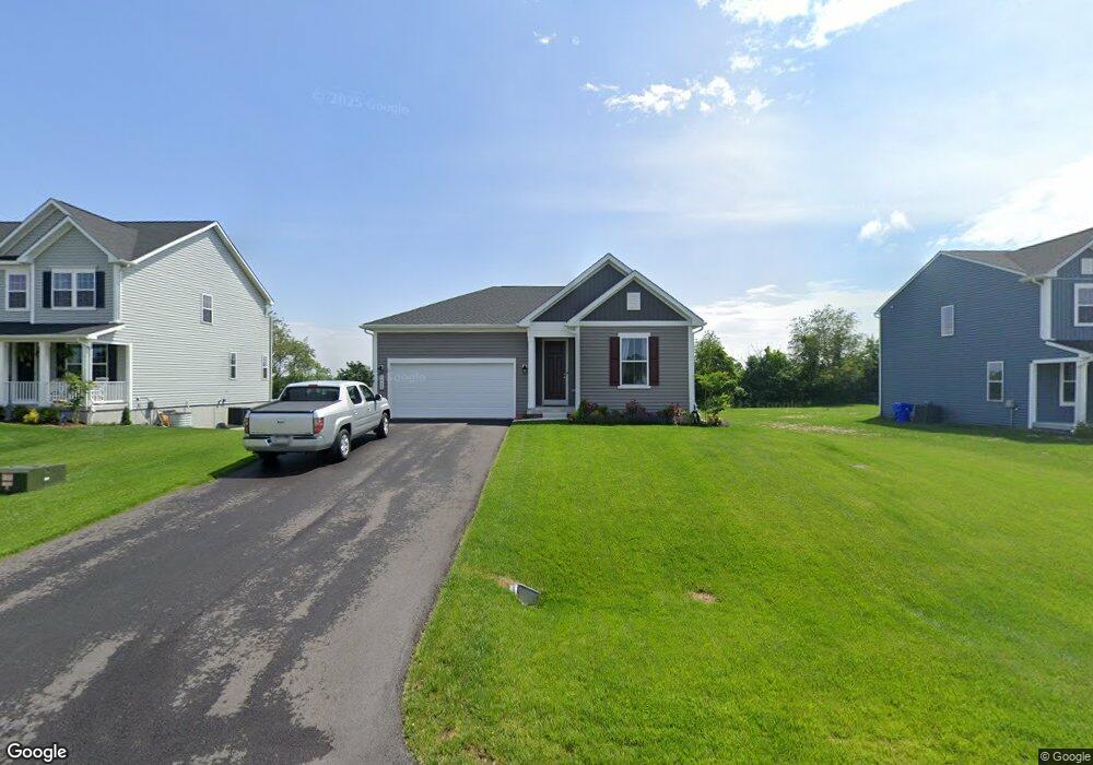 1489 Falcon Ln, Chambersburg, PA 17202 - photo 1