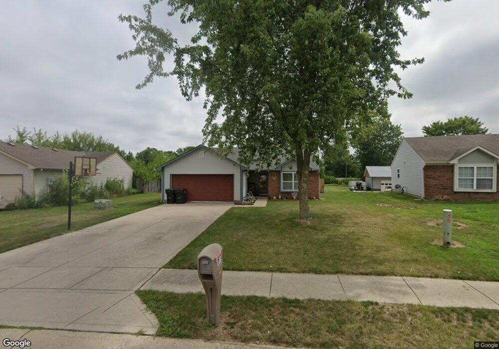 129 Meadow Creek East Blvd, Whiteland, IN 46184 - photo 1