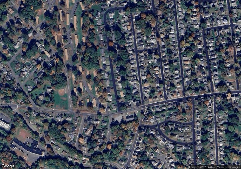 29 Phyllis Dr, Naugatuck, CT 06770 - photo 1