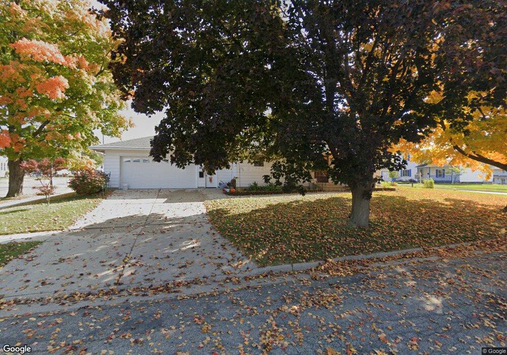 1008 8th Ave, Monroe, WI 53566 - photo 1