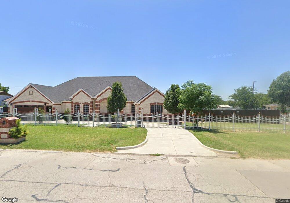 1706 NE 33rd St, Fort Worth, TX 76106 - photo 1