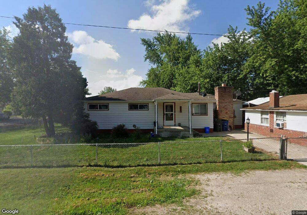 801 W Berkley Ave, Muncie, IN 47304 - photo 1
