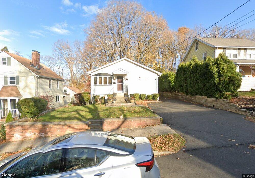8 Olmstead Place, Norwalk, CT 06855 - photo 1
