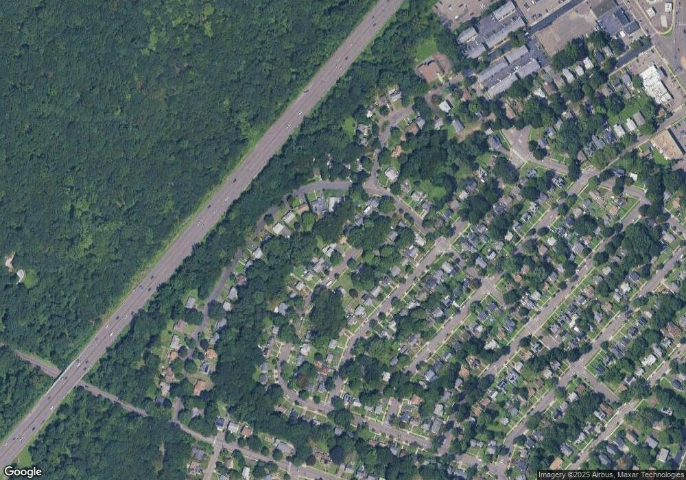 198 Lawncrest Rd, New Haven, CT 06515 - photo 1