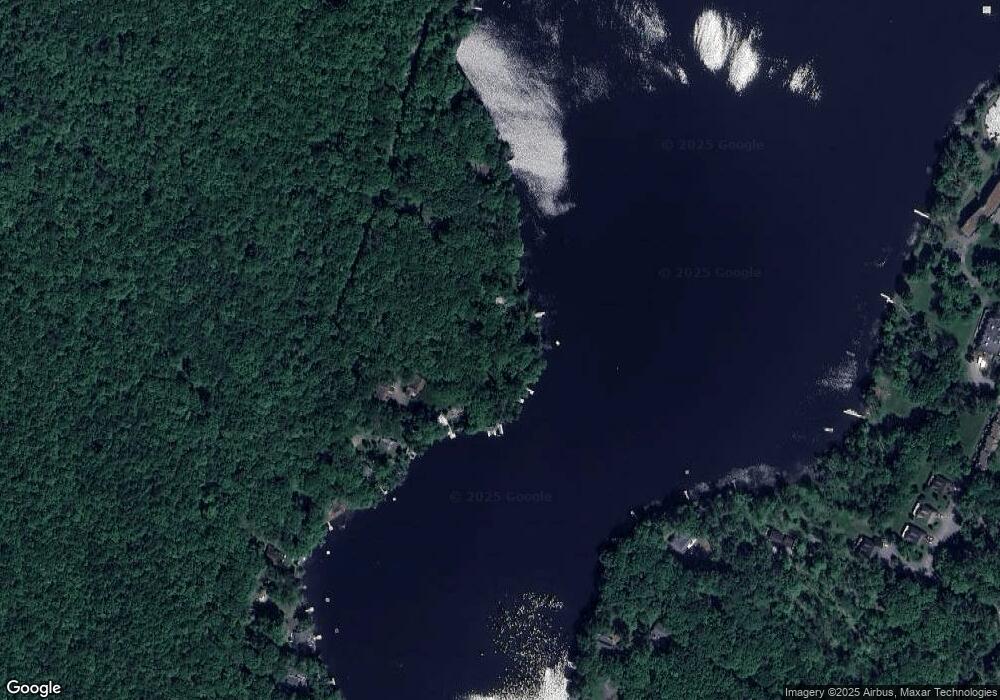 474 W Shore Dr, Hawley, PA 18428 - photo 1