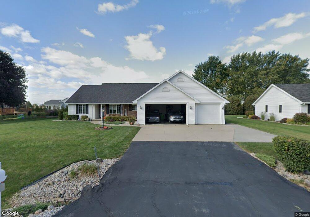 N9591 Emerald Ln, Appleton, WI 54915 - photo 1
