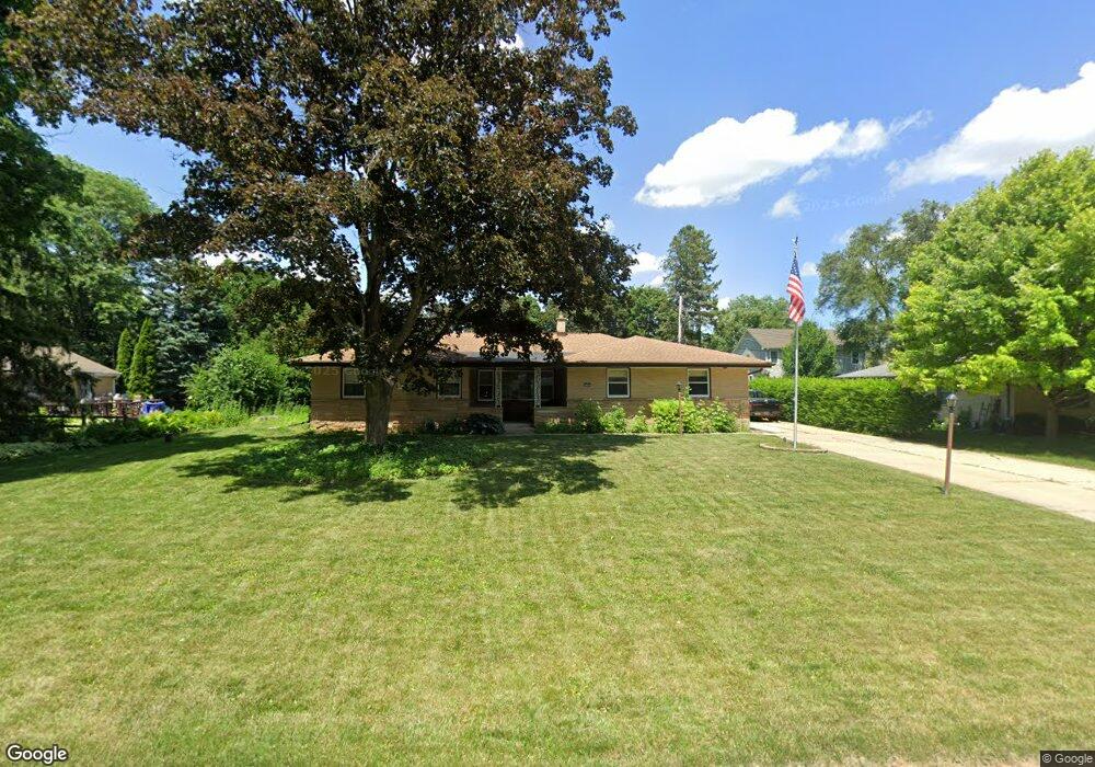 13950 Lloyd St, Elm Grove, WI 53122 - photo 1