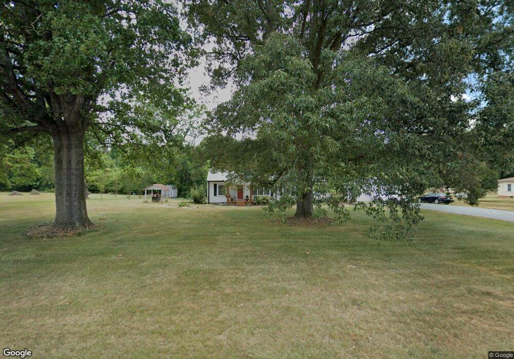 582 Foxfire Rd, Asheboro, NC 27205 - photo 1