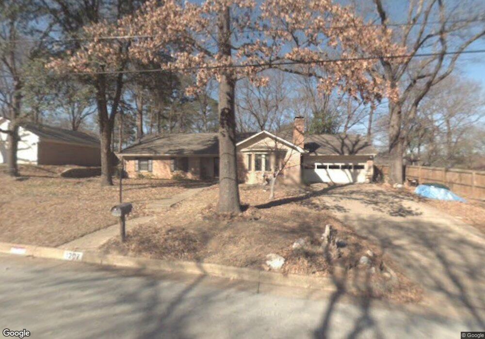 1207 Kingsbury Dr, Tyler, TX 75701 - photo 1