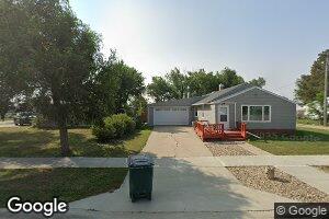 202 W Oak St, Philip, SD 57567