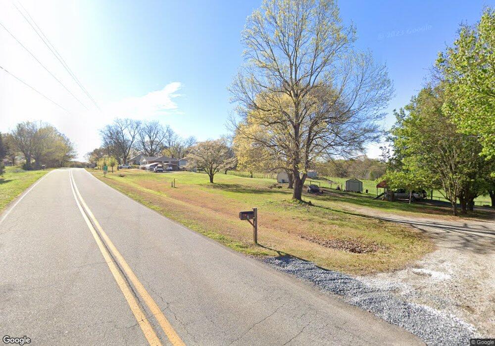 11 W Ridgeway Rd, Maysville, GA 30558 - photo 1