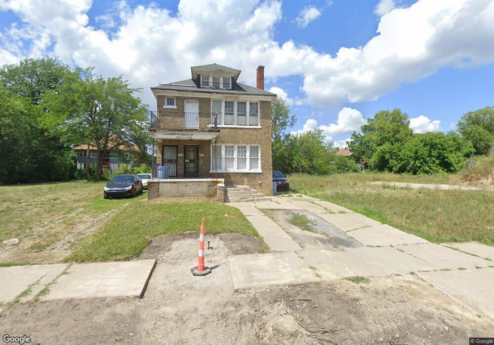 366 Tuxedo St, Highland Park, MI 48203 - photo 1