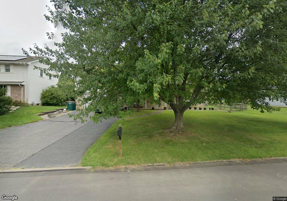 141 Blenheim Dr, Easton, PA 18045 - photo 1