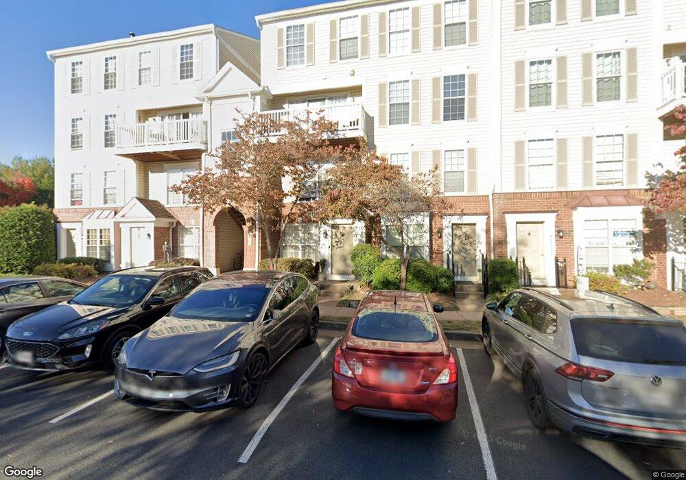 46922 Courtyard Square, Sterling, VA 20164 - photo 1