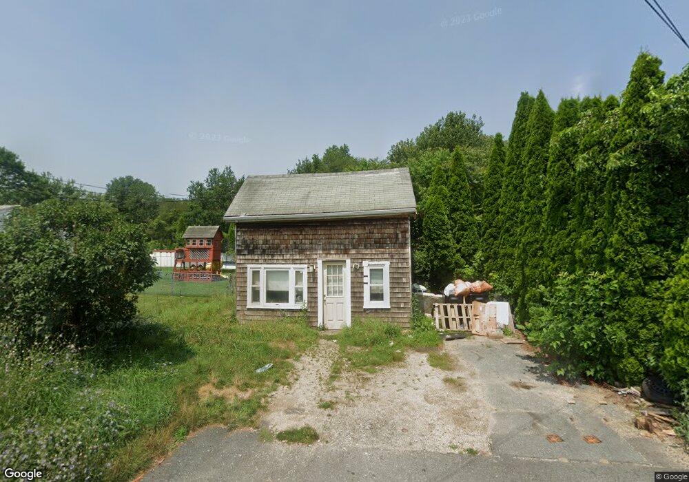 40 Milton St, South Dartmouth, MA 02748 - photo 1