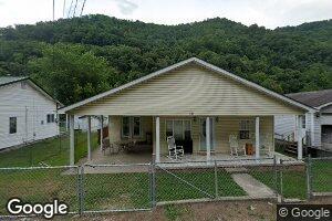 585 Greenville Rd, Man, WV 25635