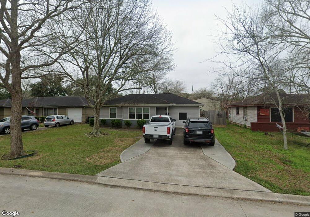 1753 S Park Dr, Alvin, TX 77511 - photo 1