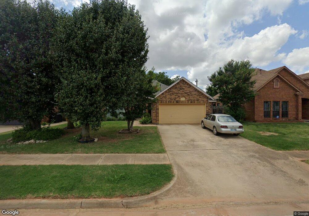 2649 Amber St, Moore, OK 73160 - photo 1