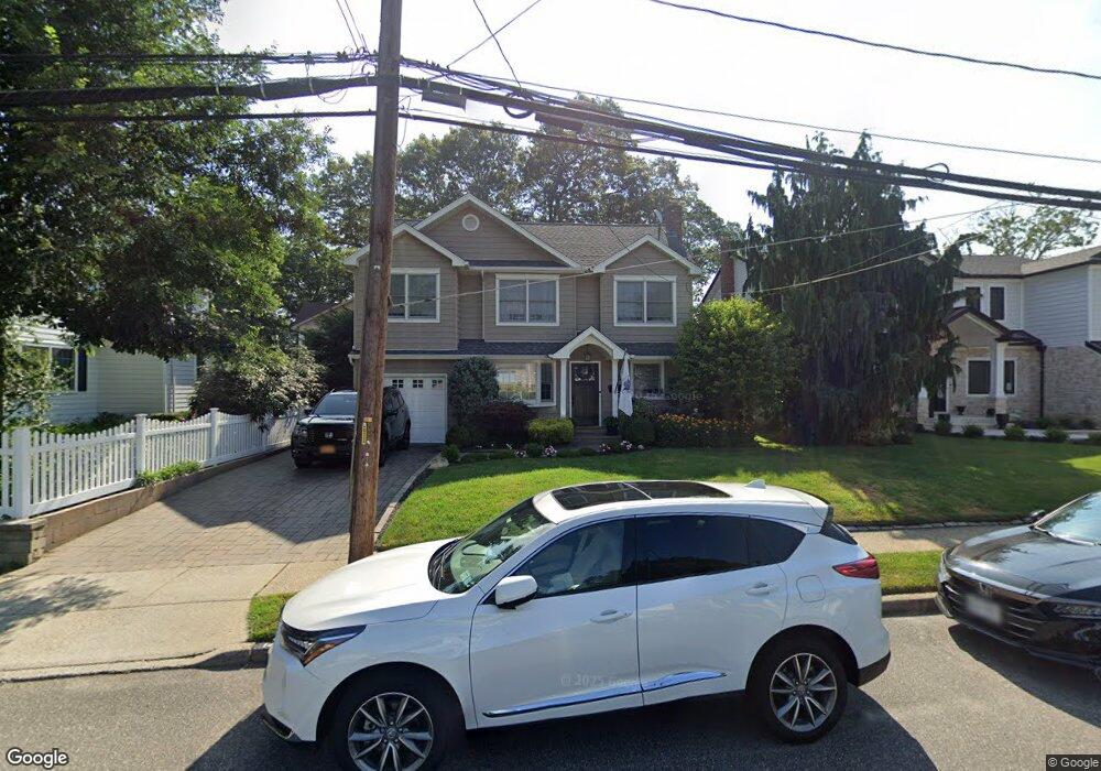 1467 Little Whaleneck Rd, Merrick, NY 11566 - photo 1