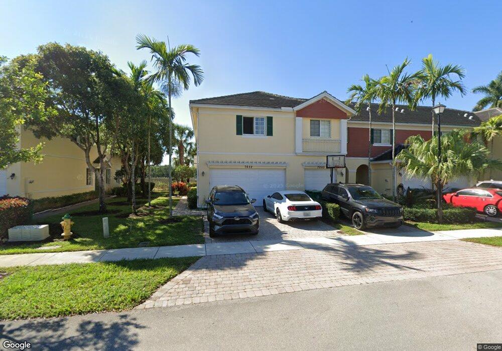 7652 Foxcroft Ln, Davie, FL 33328 - photo 1