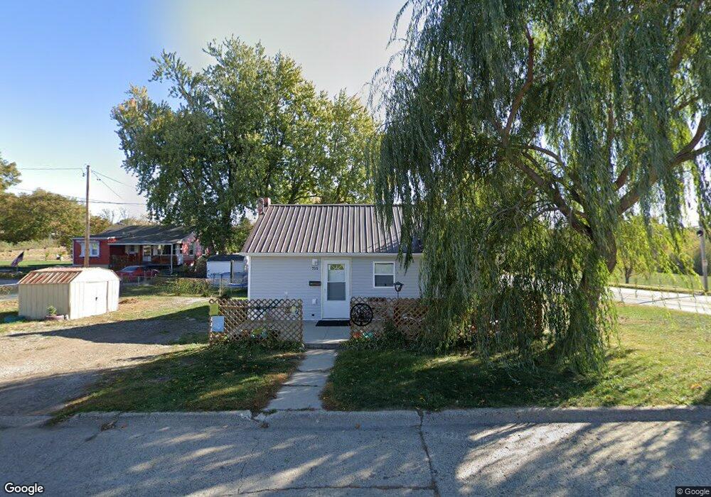 716 E 5th St S, Newton, IA 50208 - photo 1