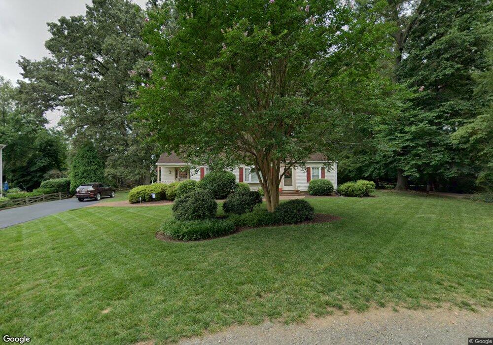 8641 Mchenry St, Vienna, VA 22180 - photo 1