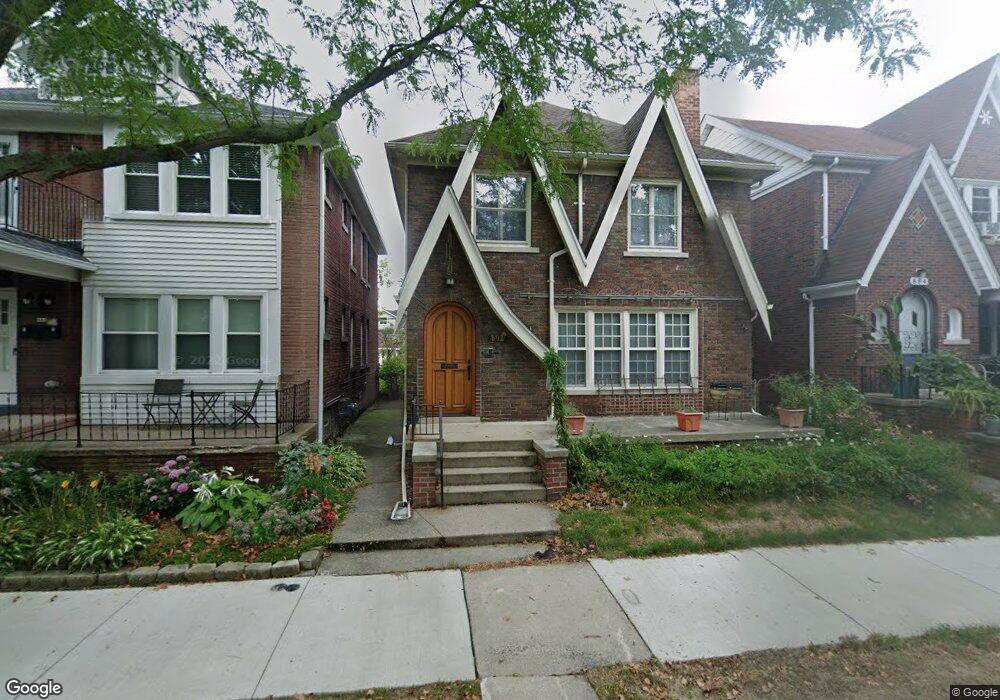 892 Beaconsfield Ave, Grosse Pointe Park, MI 48230 - photo 1