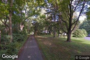 8 Clifford Ln, Westport, CT 06880