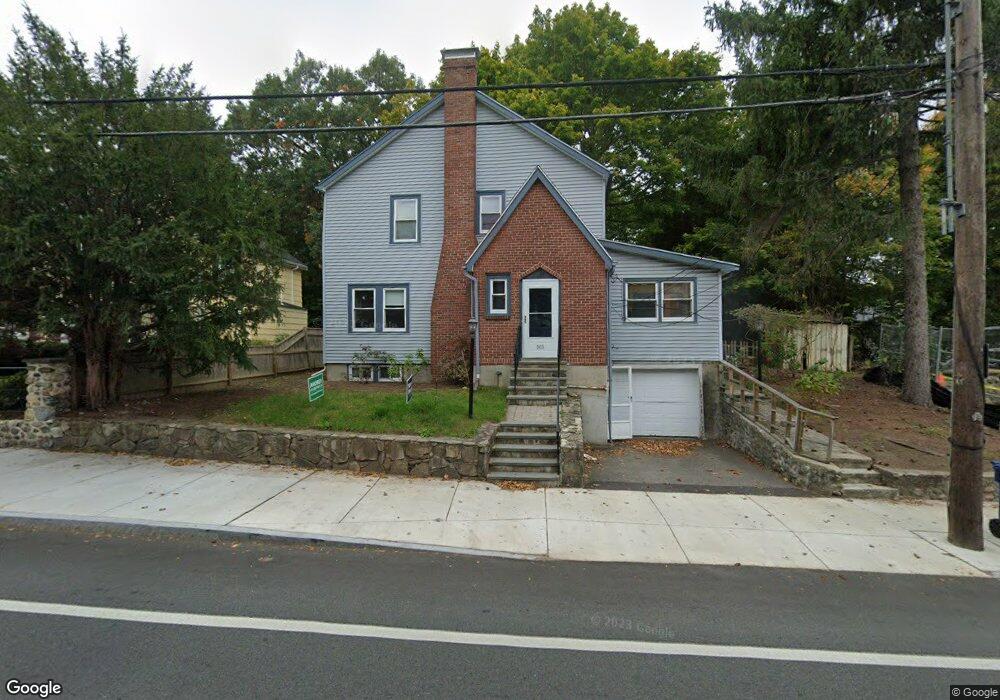 965 Walnut St, Newton Highlands, MA 02461 - photo 1