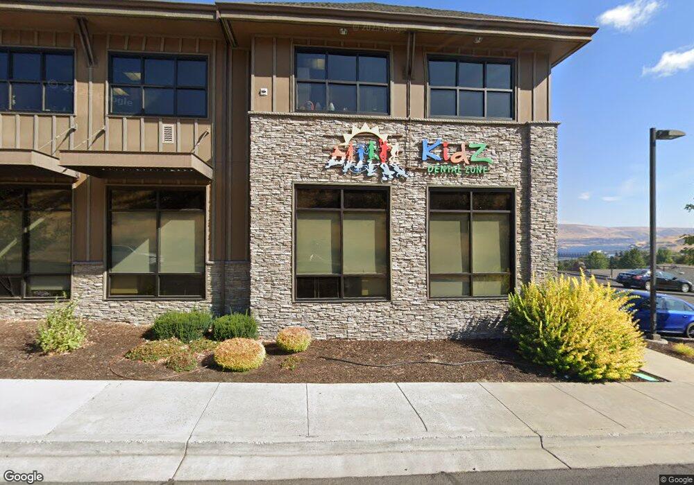 1945 E 19th St, the Dalles, OR 97058 - photo 1