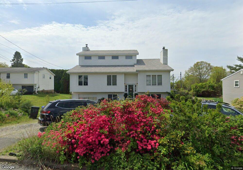 235 Seneca Dr, Groton, CT 06340 - photo 1