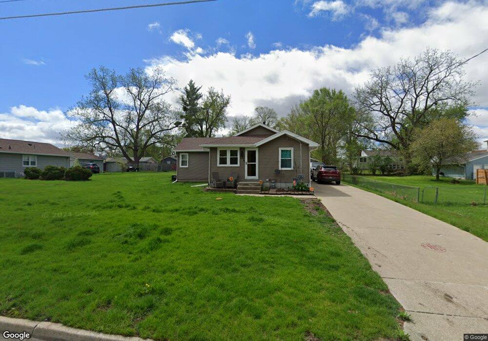409 E Leland Ave, Des Moines, IA 50315 - photo 1
