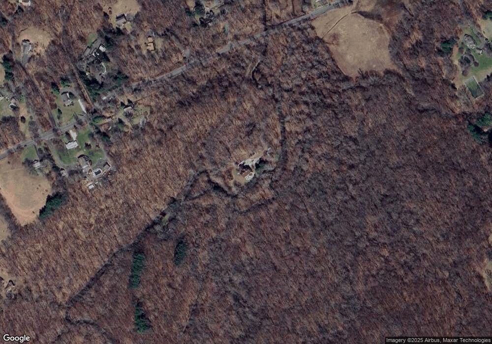 94 Cross Hwy, Redding, CT 06896 - photo 1