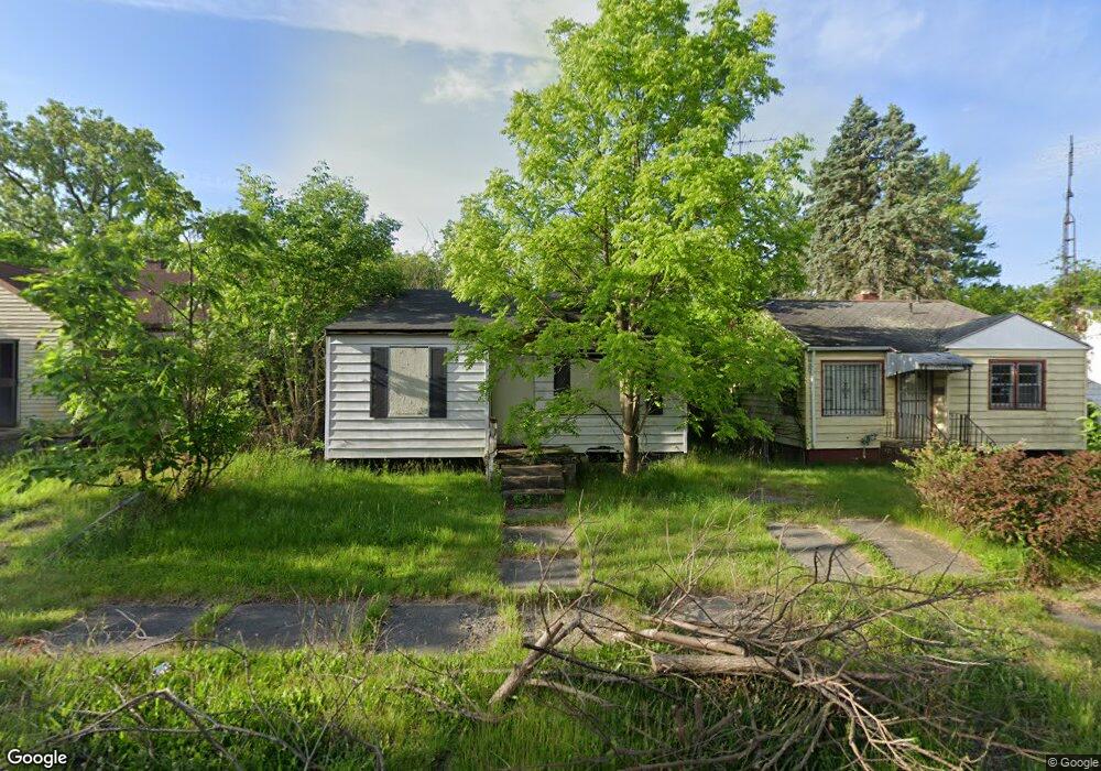 246 E Alma Ave, Flint, MI 48505 - photo 1