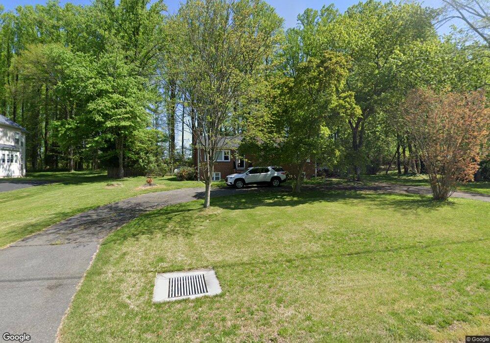 10708 Kelley Dr, Fairfax, VA 22030 - photo 1