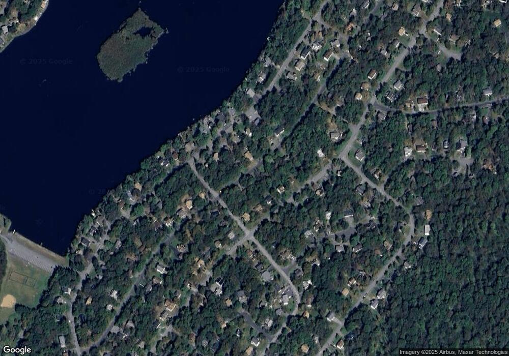 1736 Rolling Hills Dr, Tobyhanna, PA 18466 - photo 1