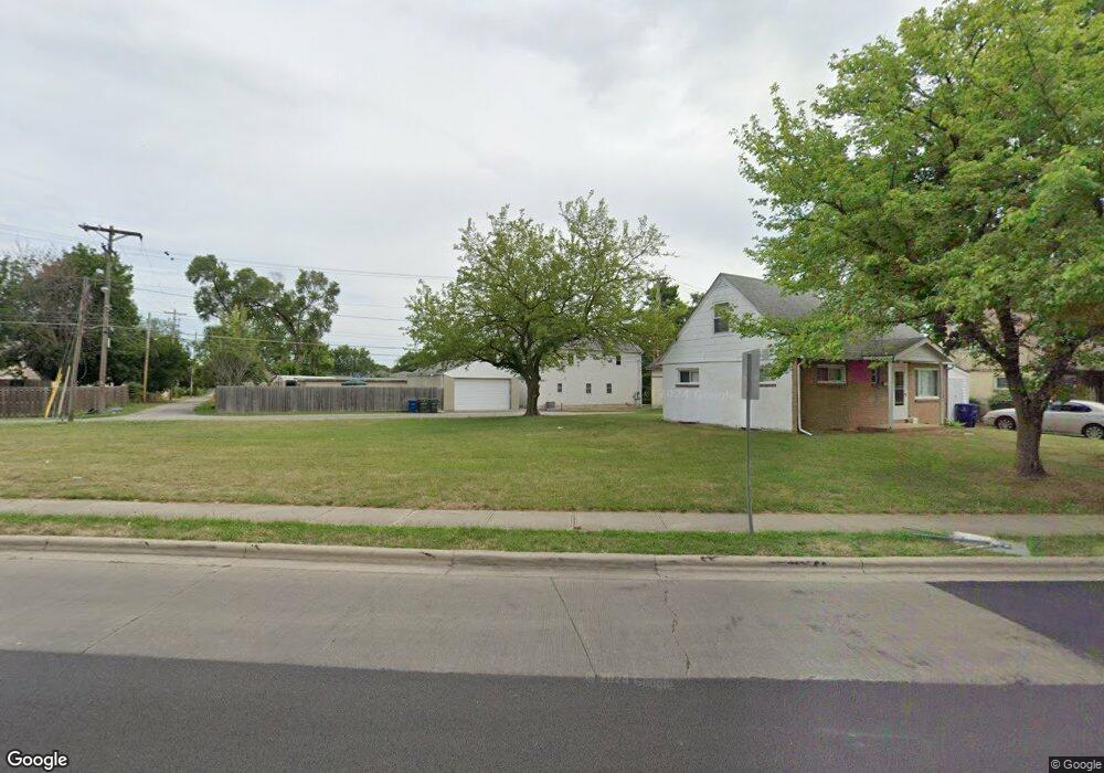 3410 Eakin Rd, Columbus, OH 43204 - photo 1