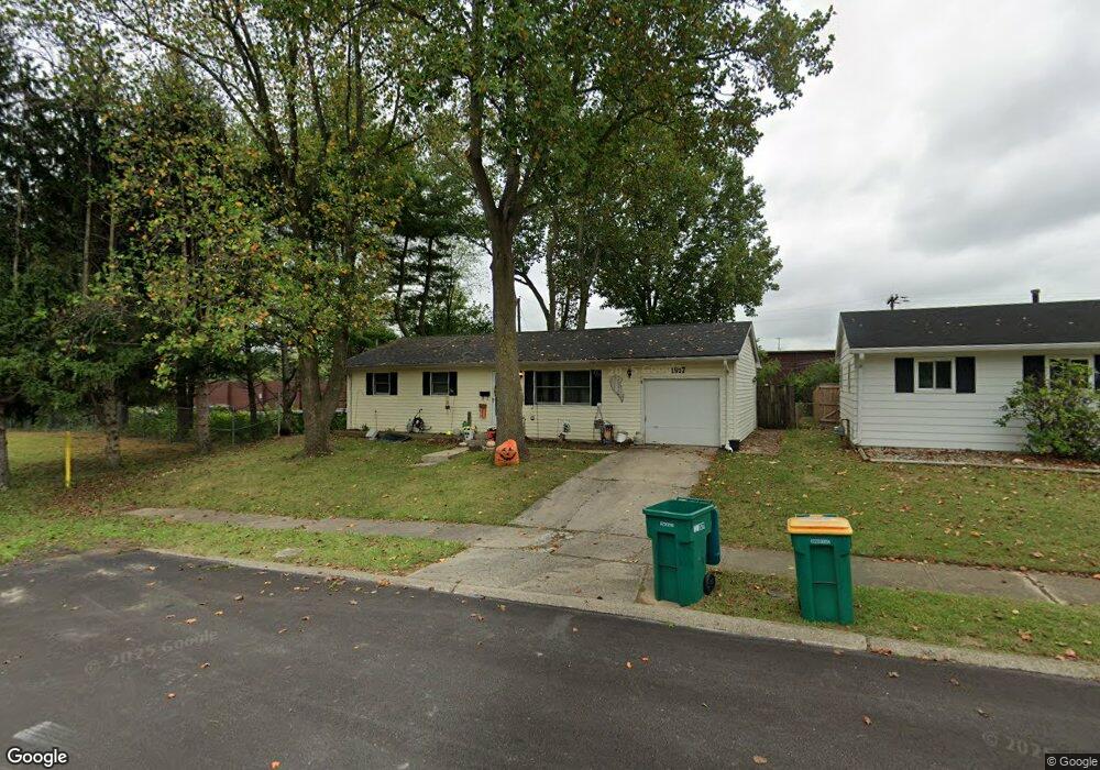 1917 Hawthorne Dr, Plainfield, IN 46168 - photo 1