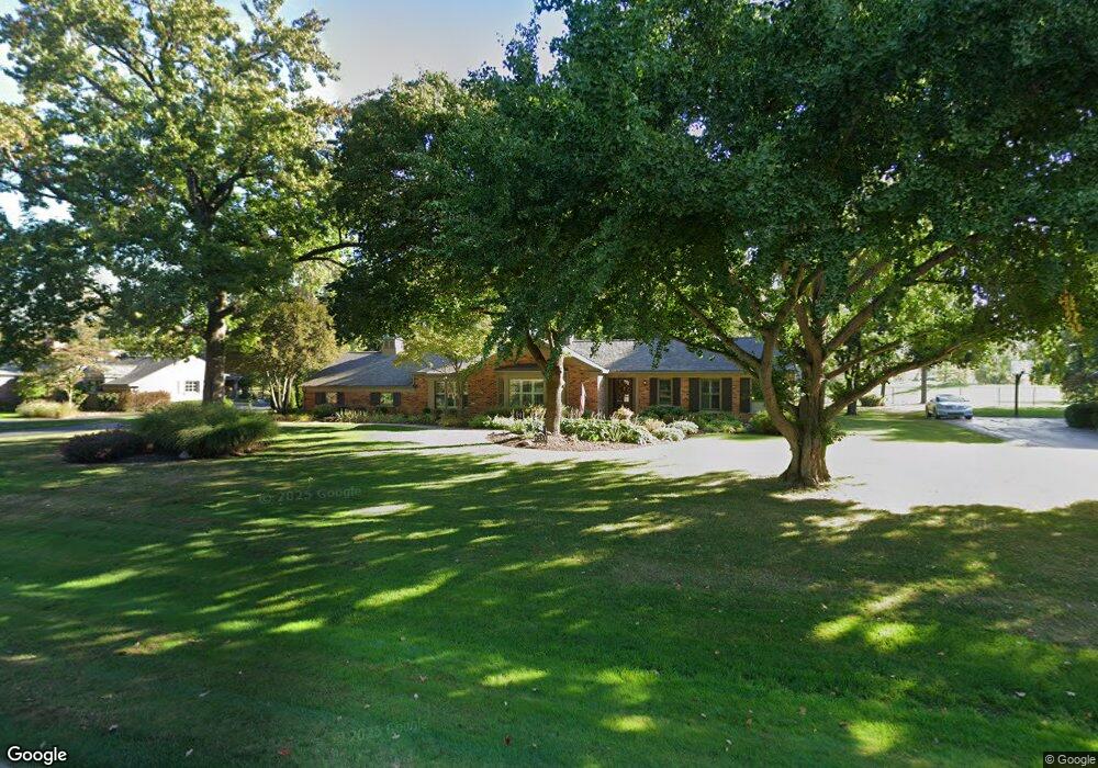 1171 Fox Chase Rd, Bloomfield Hills, MI 48301 - photo 1