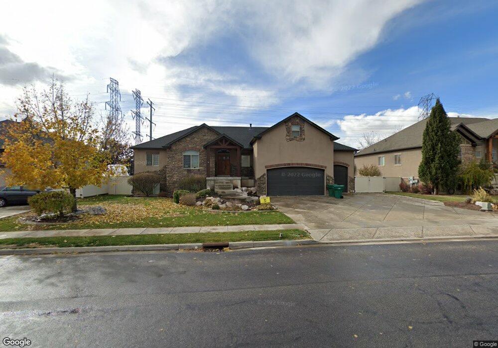 932 Bridgecreek Ln, Layton, UT 84041 - photo 1