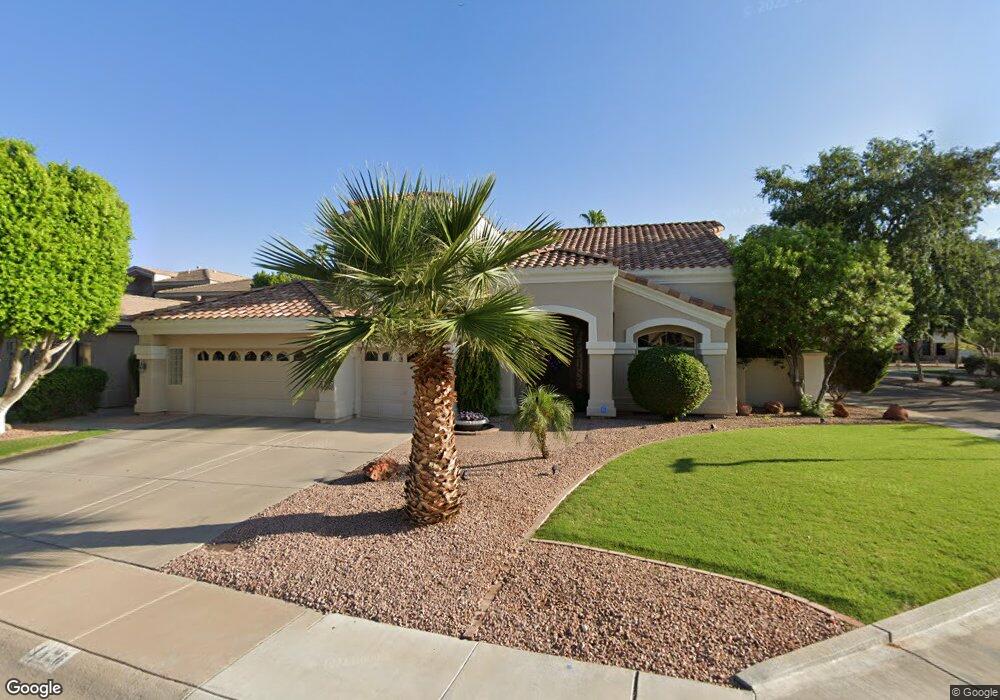 1426 E Catamaran Dr, Gilbert, AZ 85234 - photo 1