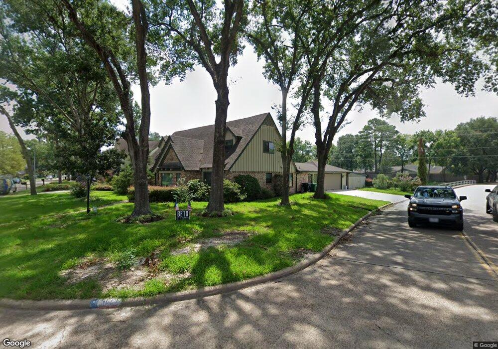 5051 Oak Shadows Dr, Houston, TX 77091 - photo 1