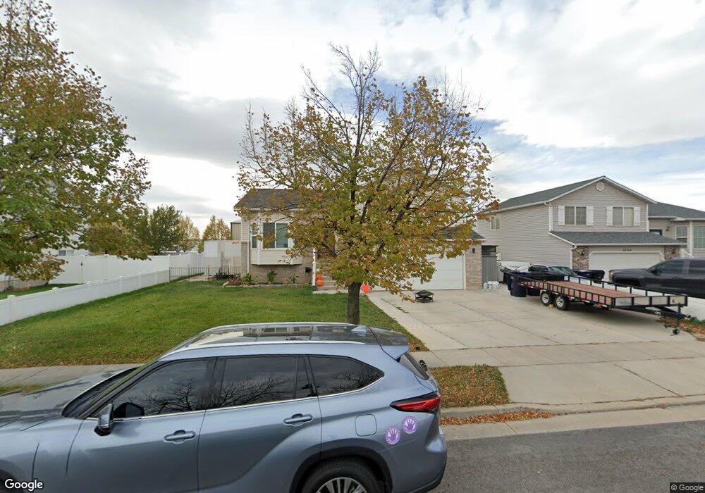 2172 S 1600 W, Woods Cross, UT 84087 - photo 1