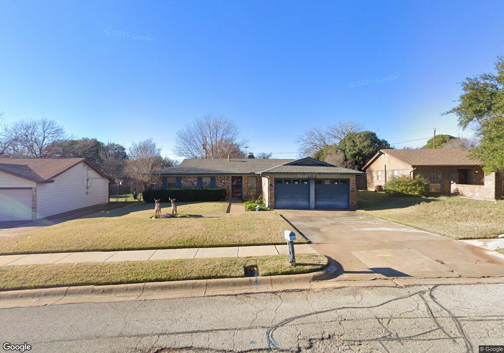 909 Gettysburg Place, Bedford, TX 76022 - photo 1