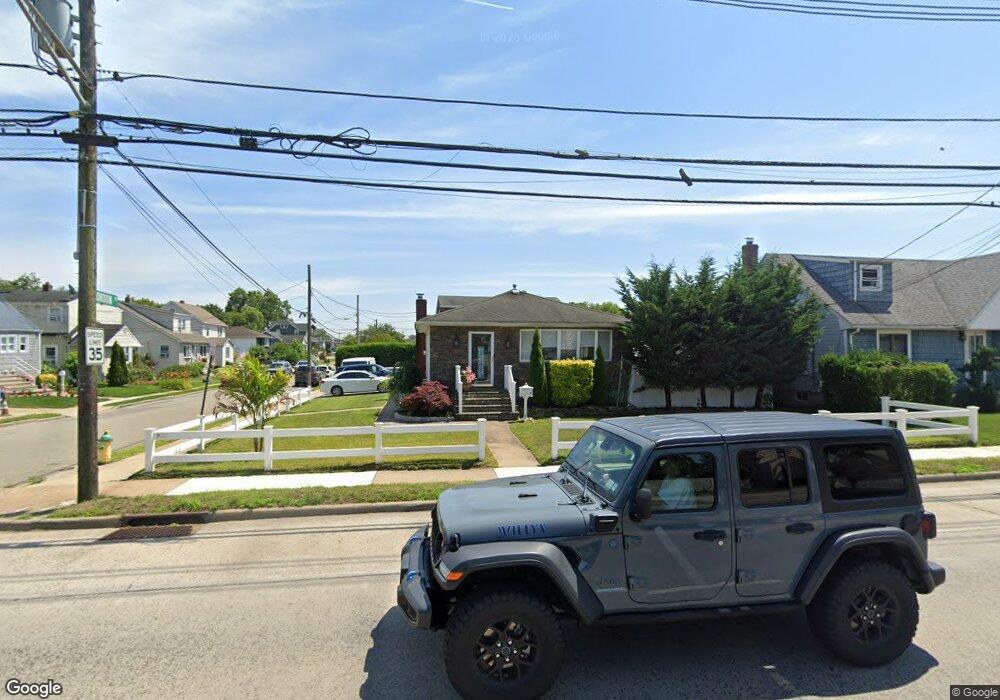 71 Atlantic Ave, Freeport, NY 11520 - photo 1