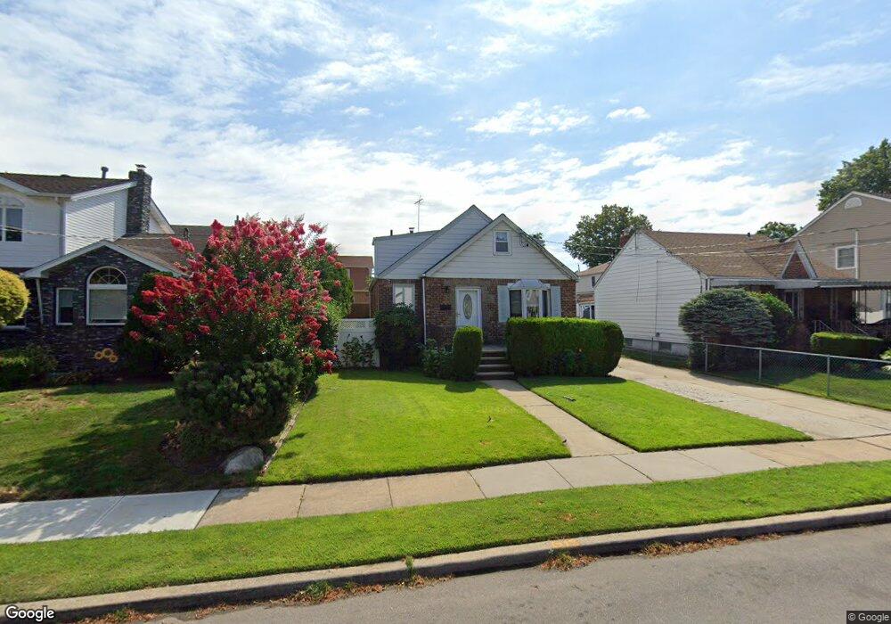 235 Commonwealth St, Franklin Square, NY 11010 - photo 1