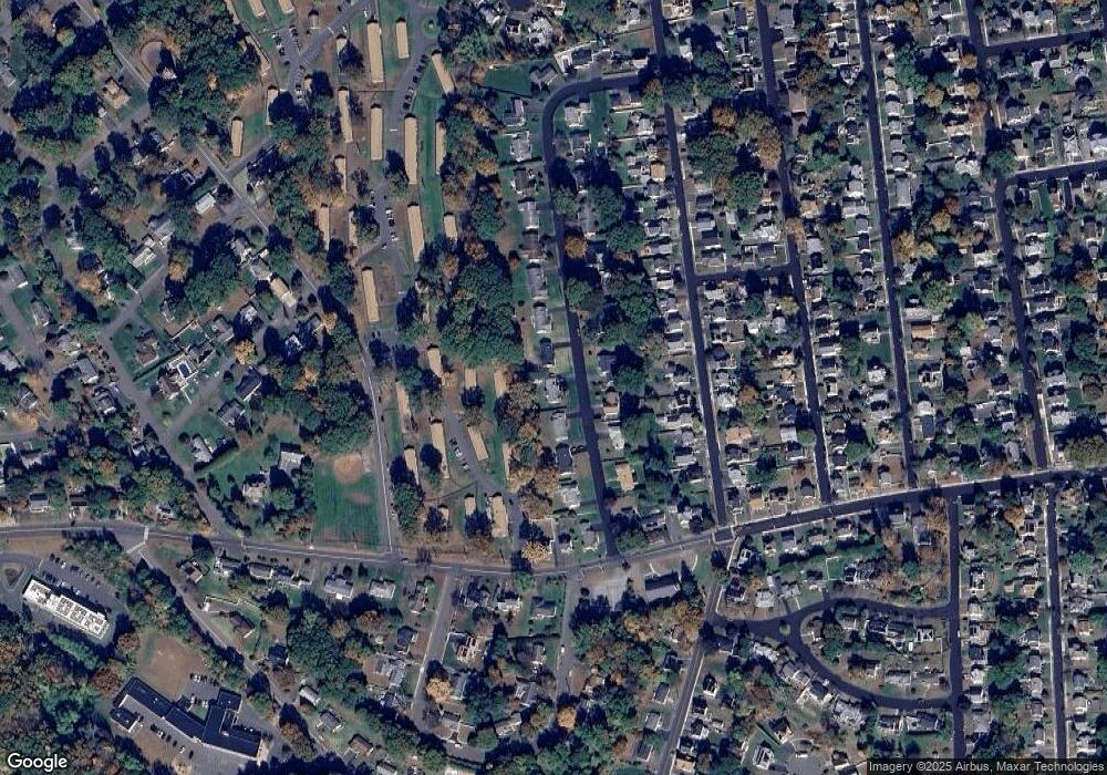 46 Phyllis Dr, Naugatuck, CT 06770 - photo 1