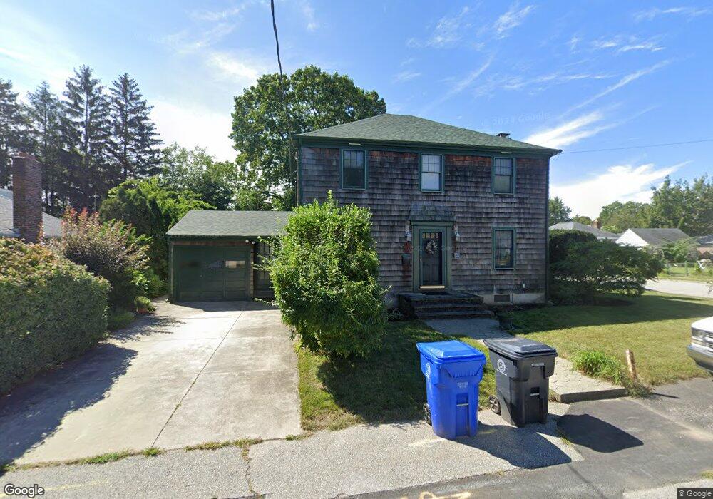 55 E Knowlton St, Riverside, RI 02915 - photo 1